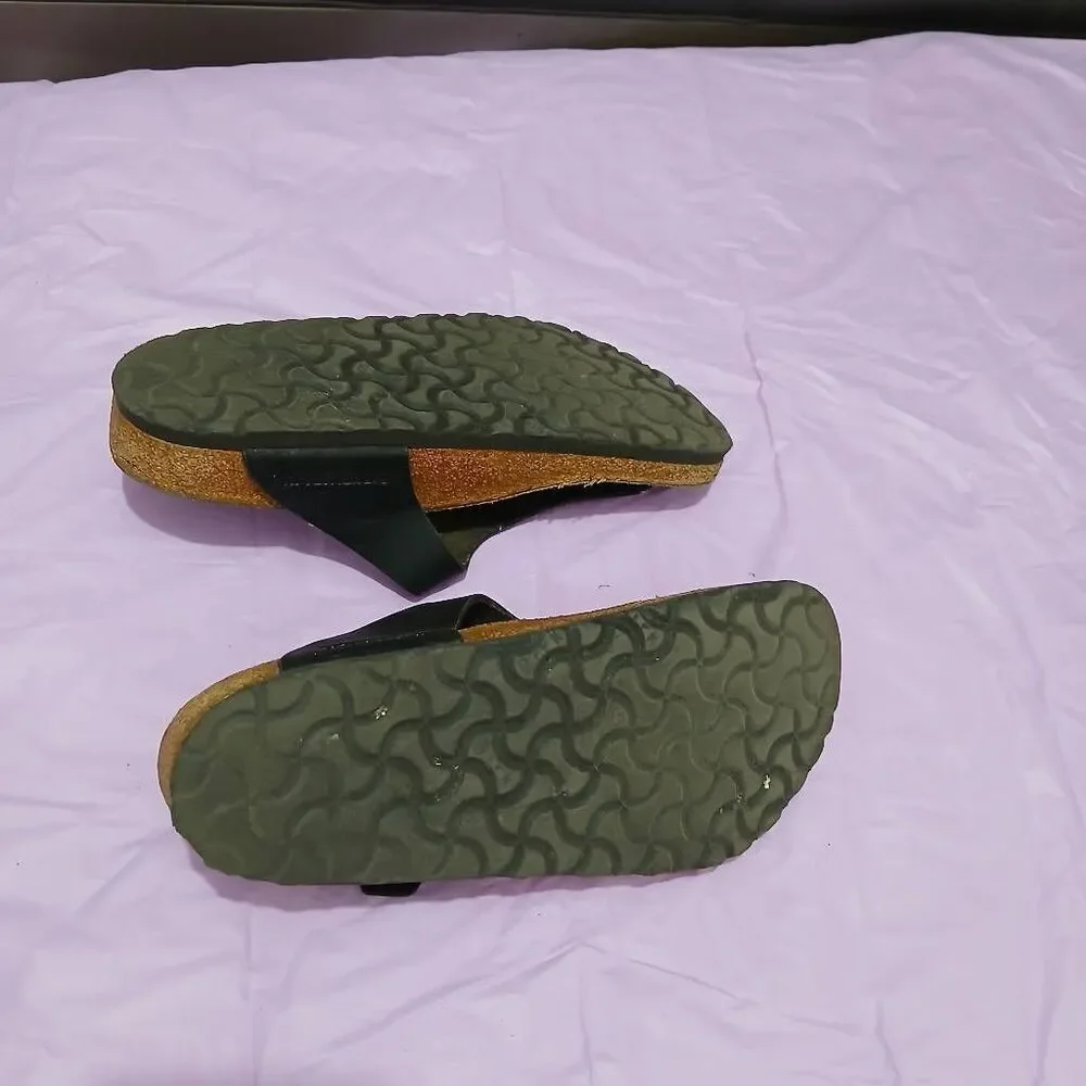 Birkenstock women's size 8 black corkbead sandals